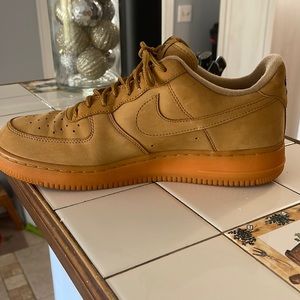 tan nike air forces